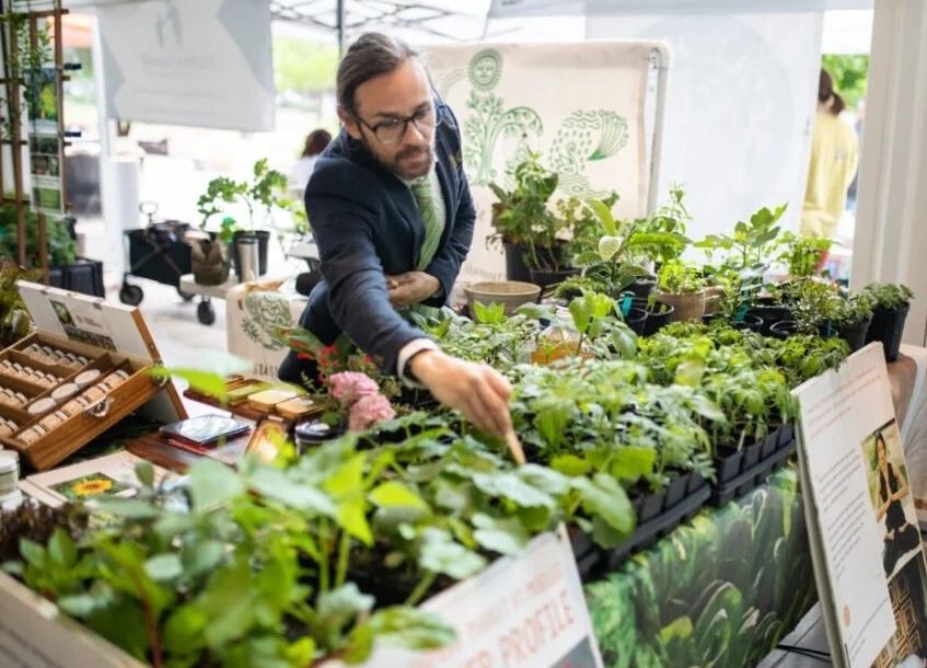 Sustainable Humane Earth (SHE)